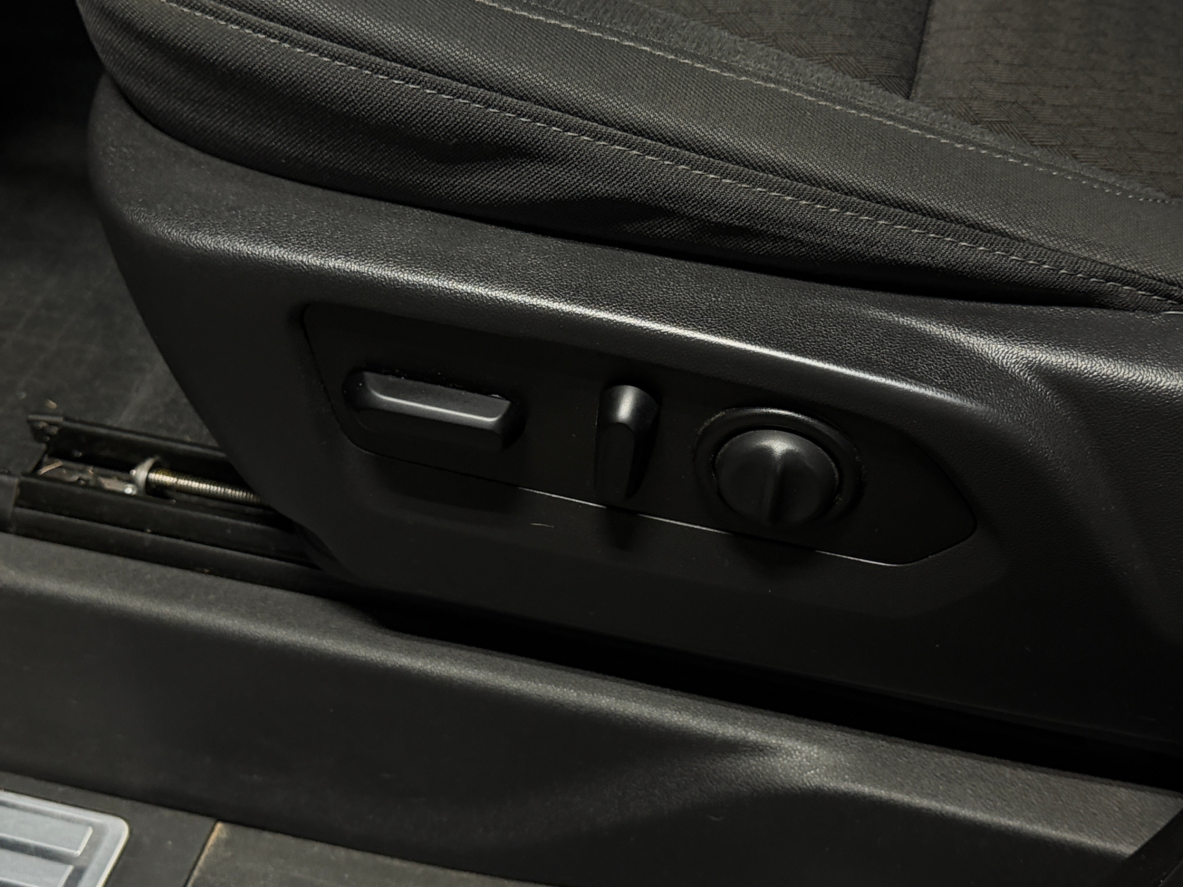 chevrolet silverado 1500 2020 3GCPWCED9LG404294 image